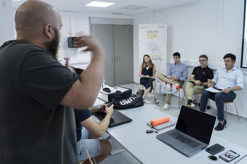 Sesión de feedback con los patrocinadores de Move Up!