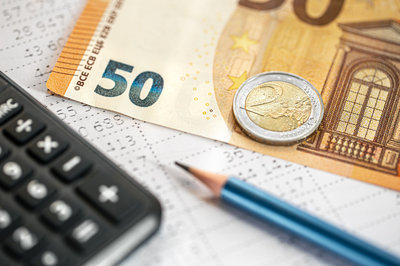 Fiscalidad en negocios que ofrecen servicios profesionales: cómo evitar errores habituales en Murcia