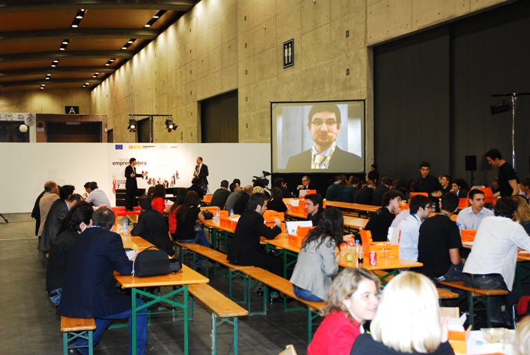 Ponencia-almuerzo organizada por la Caixa en el DPECV 2009