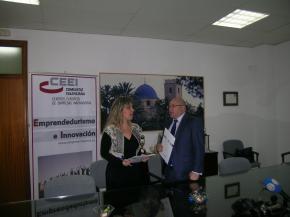 D�a. Sandra Torrighelli y D. Enrique Mart�n