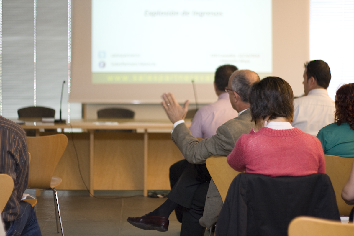 participacin asistentes jornada "Descubre cmo aumentar tus ingresos"